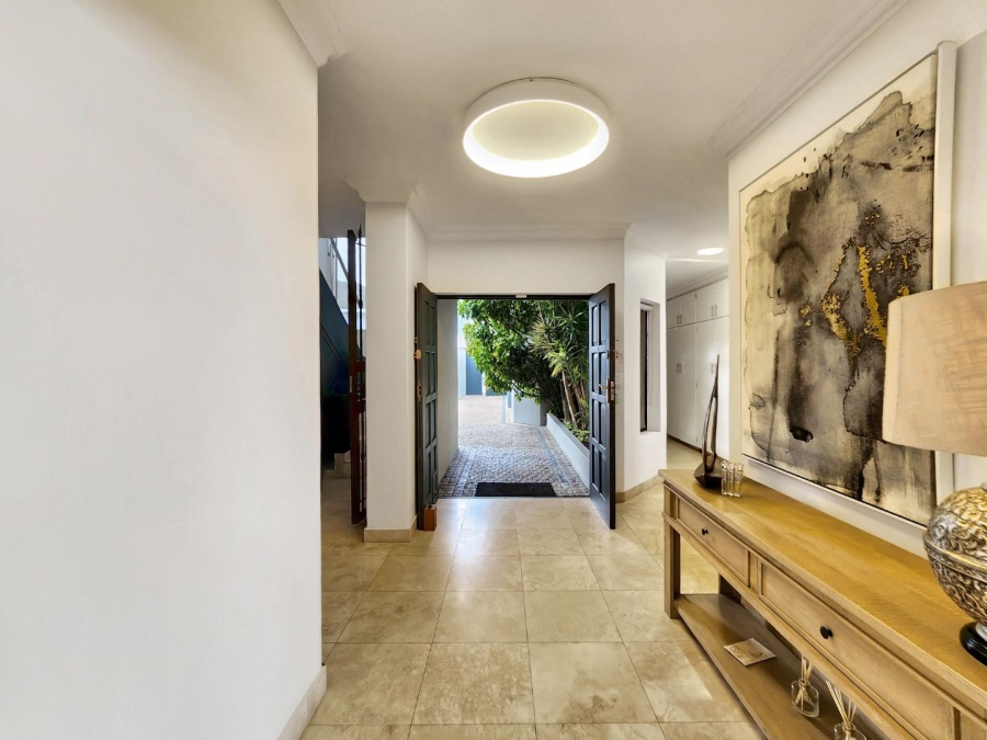4 Bedroom Property for Sale in Bloubergstrand Western Cape